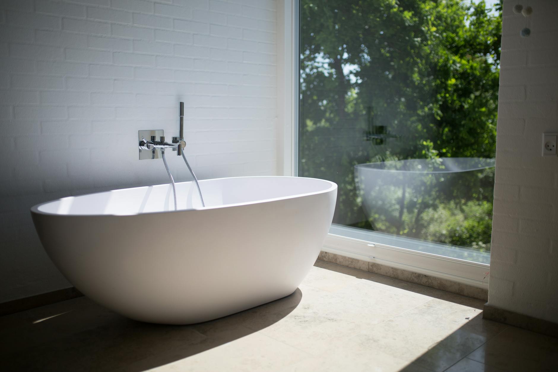 8 Ways to Make Your Bathroom More Luxurious on a Budget